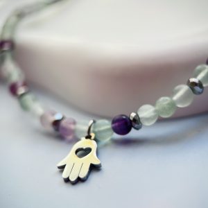 Naszyjnik z kamieni FLUORYT hamsa