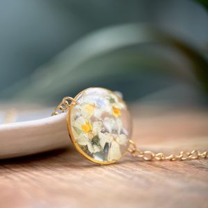 Bransoletka z kwiatami w żywicy 20 mm BRATEK